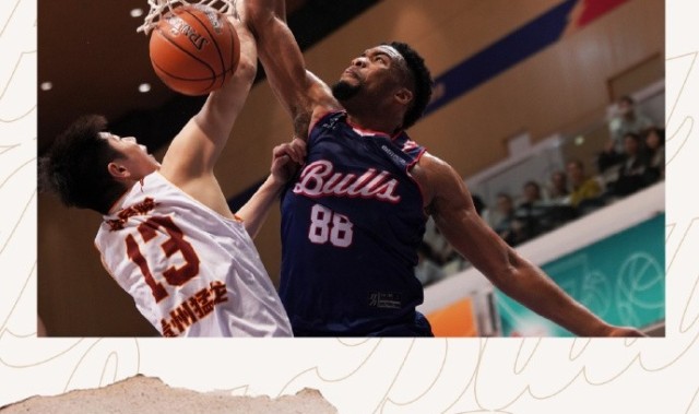 爱游戏官网APP-香港金牛重返荃湾主场战胜贵州猛龙迎十三连胜 阿诺斯克19+11