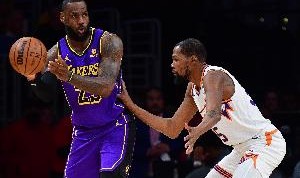 爱游戏官网下载-A-史密斯：詹杜被骂不为离队而是抱团&amp;投敌 若字母要走没人会骂他